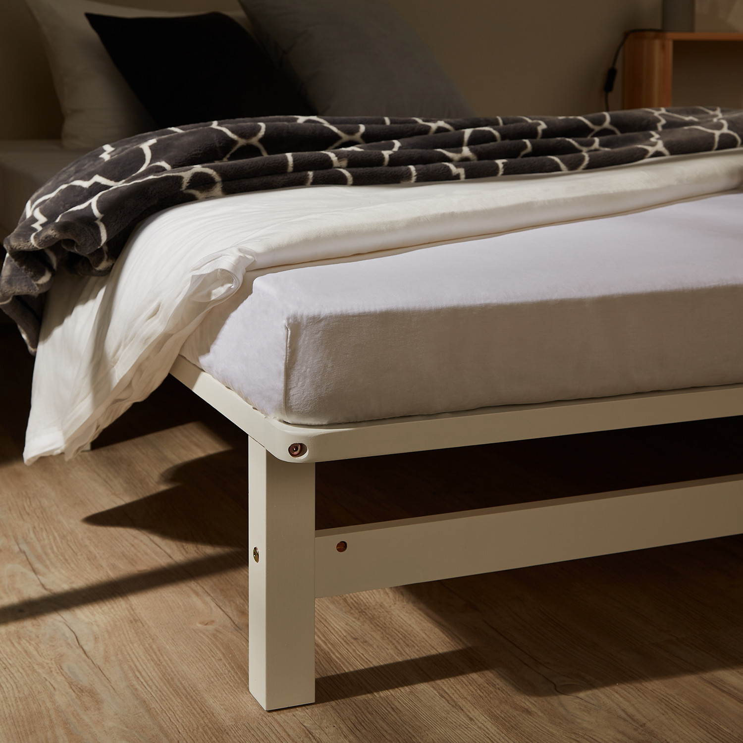 Pallet Bed 140x200 cm White | Double Bed with Mattress | with Slatted Frame | Wood | Kids Youth Guest Bedroom