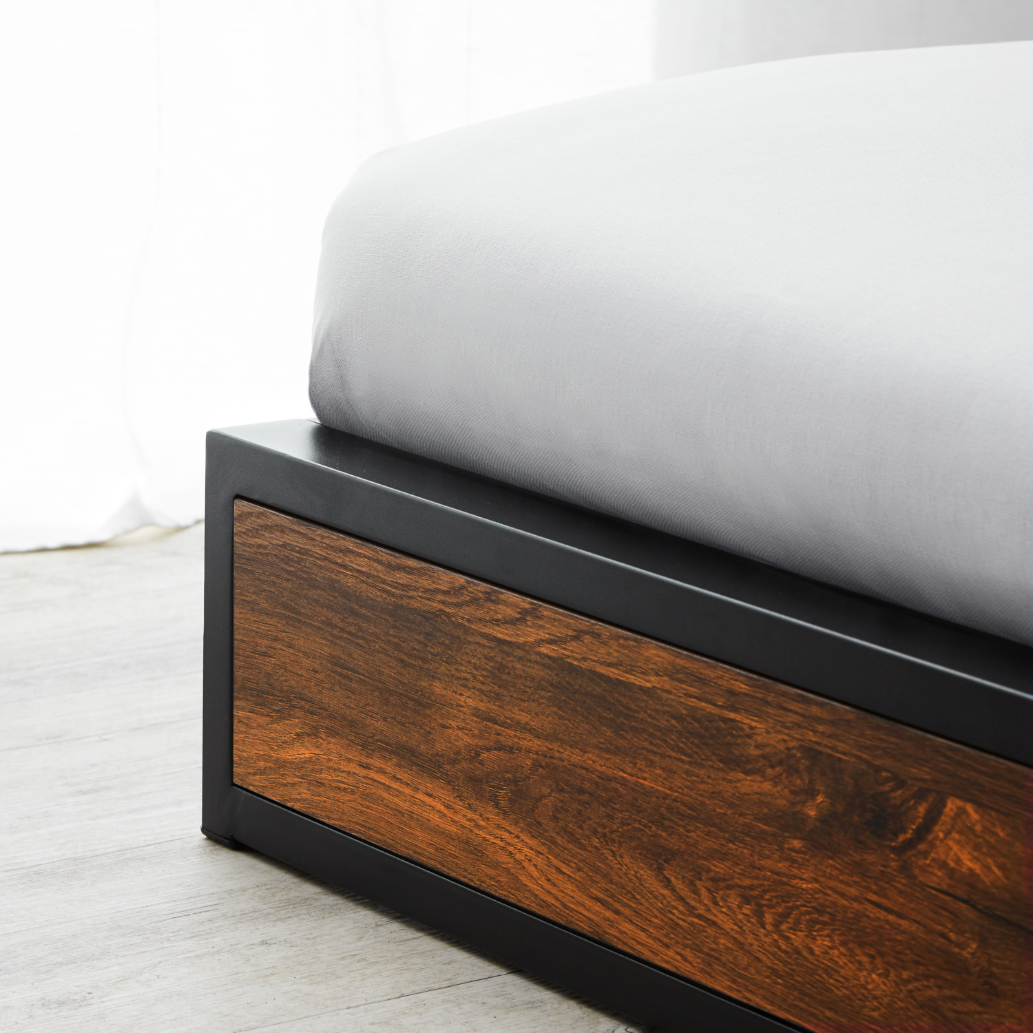 Solid Metal Bed 140x200 cm Slatts Double Bed Black Futon Bed Wood Brown Platform Bed Frame Guest Bed Solid Metal Bed 140x200 cm Slatts Mattress Double Bed Black Futon Bed Wood Brown Platform Bed Frame Guest Bed